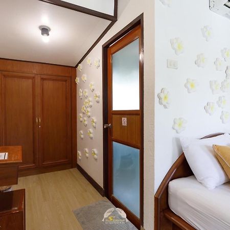 Suanya Kohkood Resort And Spa Ko Kut Exteriör bild