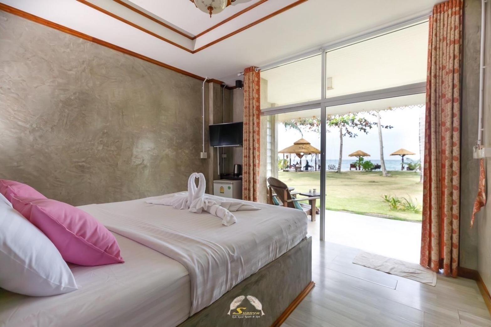 Suanya Kohkood Resort And Spa Ko Kut Exteriör bild