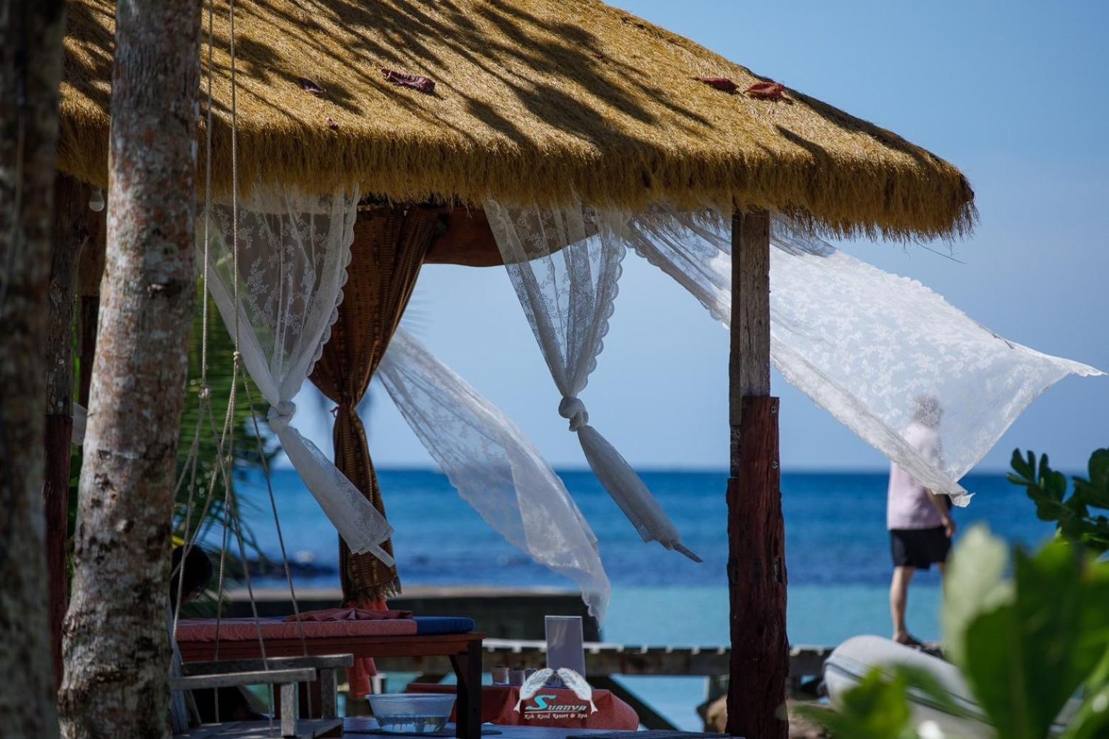 Suanya Kohkood Resort And Spa Ko Kut Exteriör bild